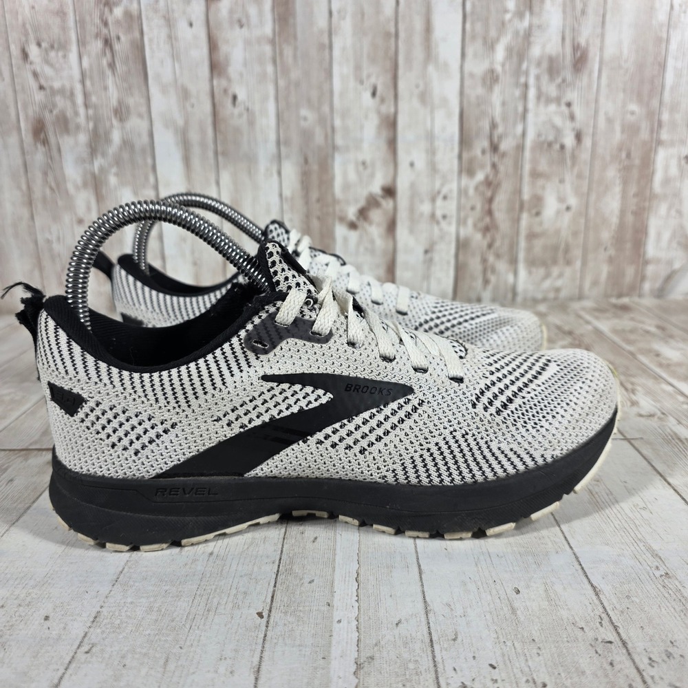 Brooks Revel 5 Womens Running Shoes Black White Knit 1203611B121 Size 7